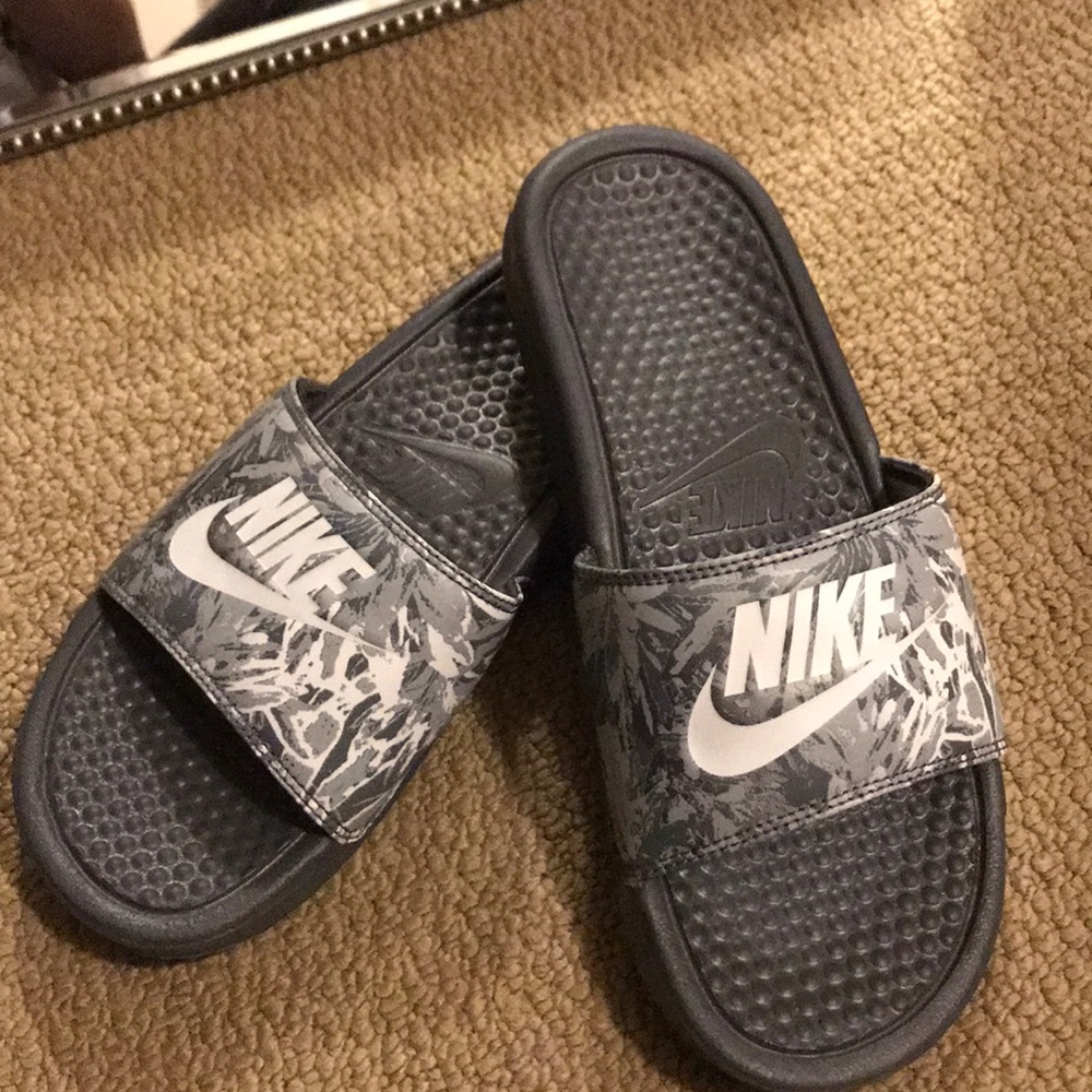 Nike slides